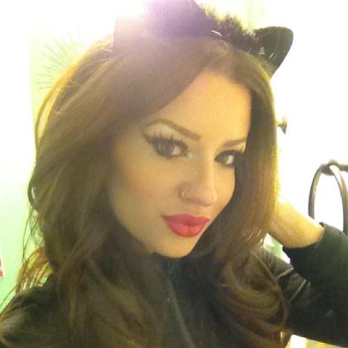 Sheala Foster taking a selfie