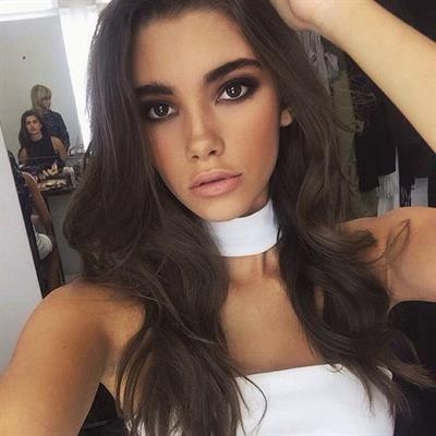 Cindy Mello taking a selfie