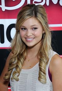 Olivia Holt Pictures Olivia Holt