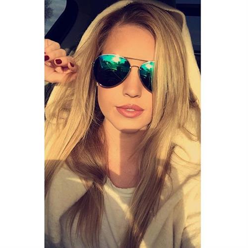 Cassidy Gray taking a selfie