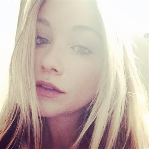 Katrina Bowden taking a selfie