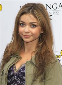 Sarah Hyland at the 2013 Lakers Casino Night in LA March 10, 2013