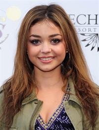 Sarah Hyland at the 2013 Lakers Casino Night in LA March 10, 2013