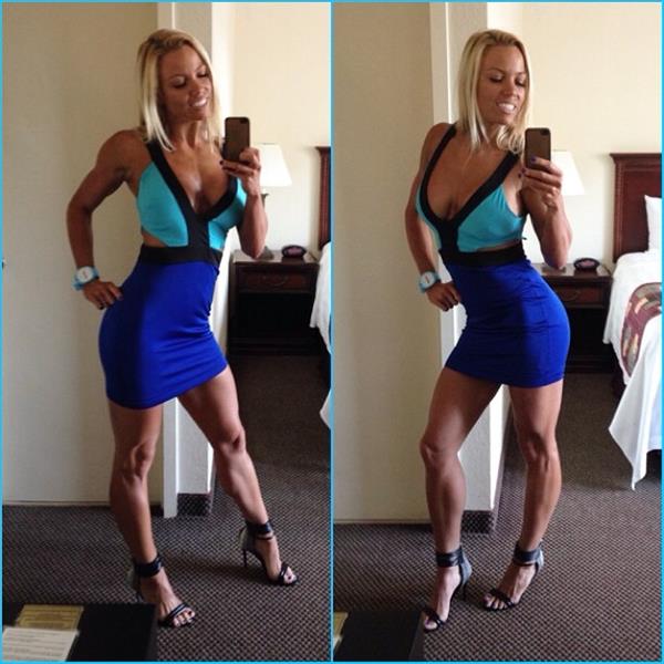 Lauren Drain Kagan taking a selfie