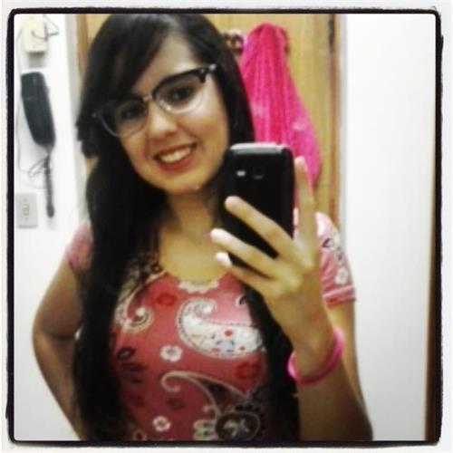 Veronica Rangel taking a selfie