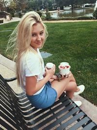 Ava Sambora