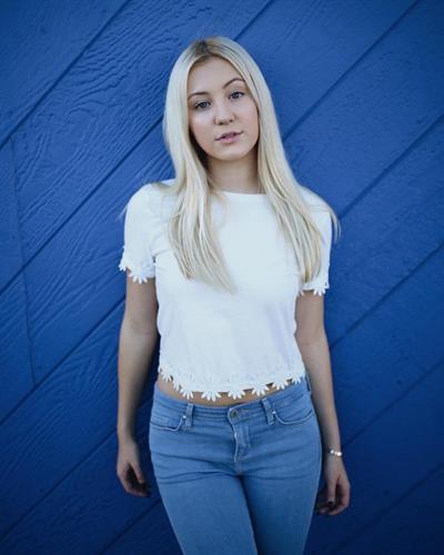 Ava Sambora