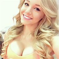 Courtney Tailor taking a selfie