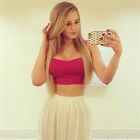 Courtney Tailor taking a selfie