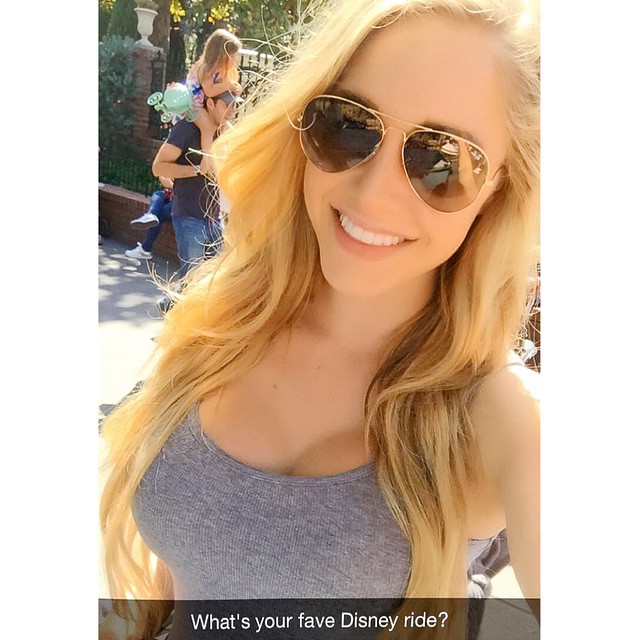 Courtney Tailor taking a selfie