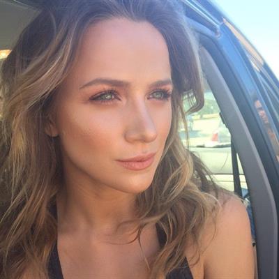Shantel VanSanten