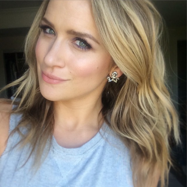 Shantel VanSanten taking a selfie