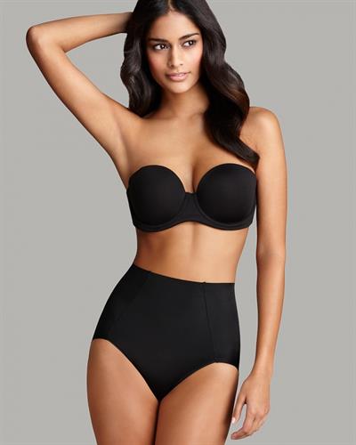 Alyssah Ali in lingerie