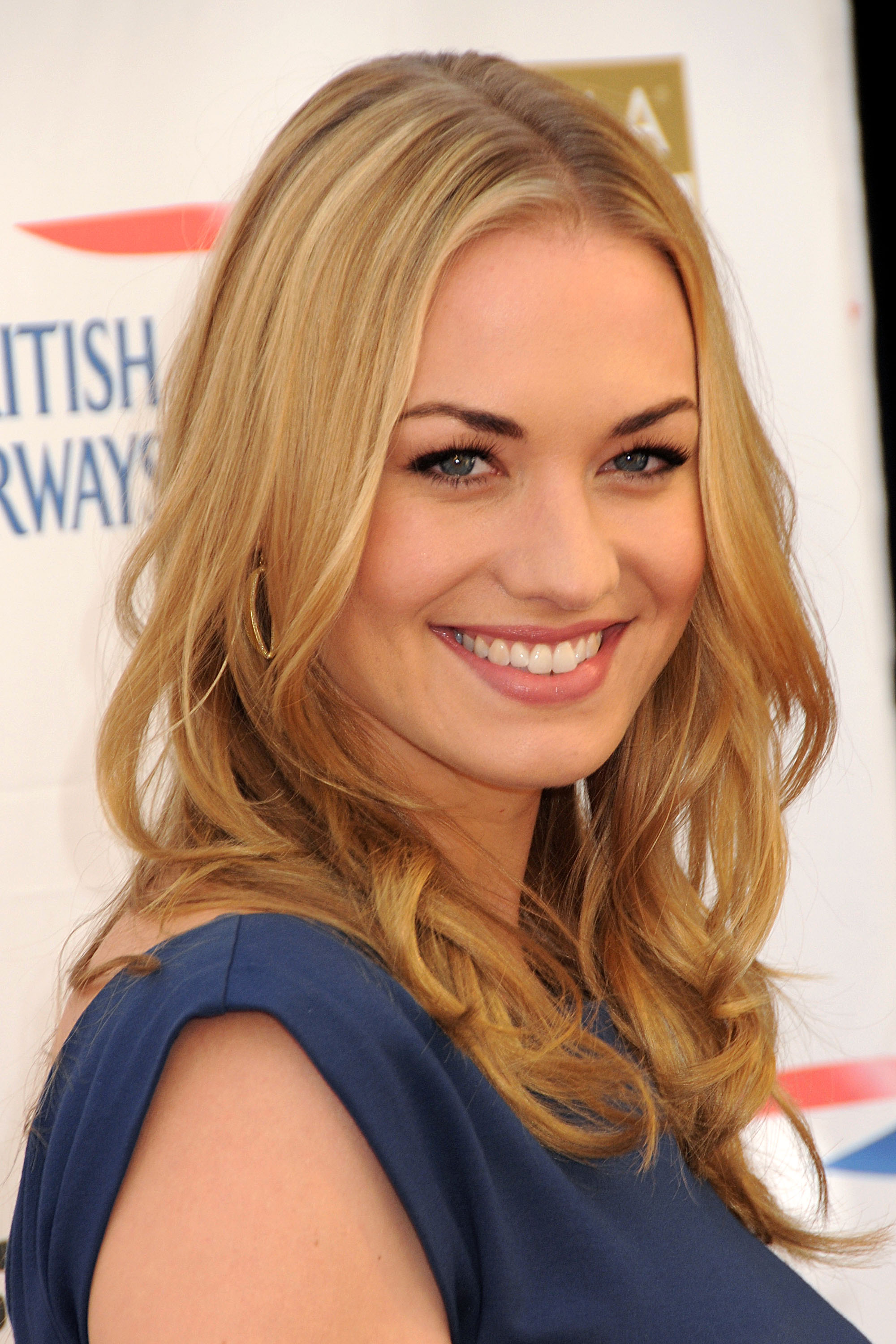 Yvonne Strahovski