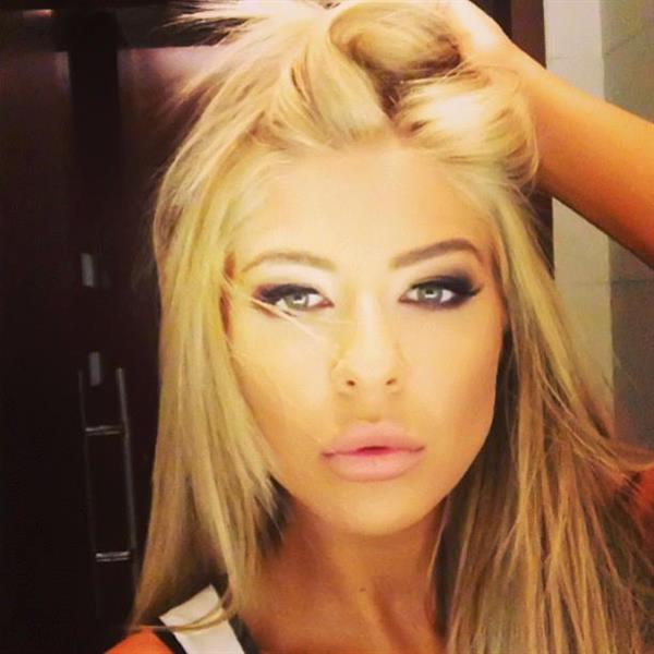 Andrea Ando taking a selfie