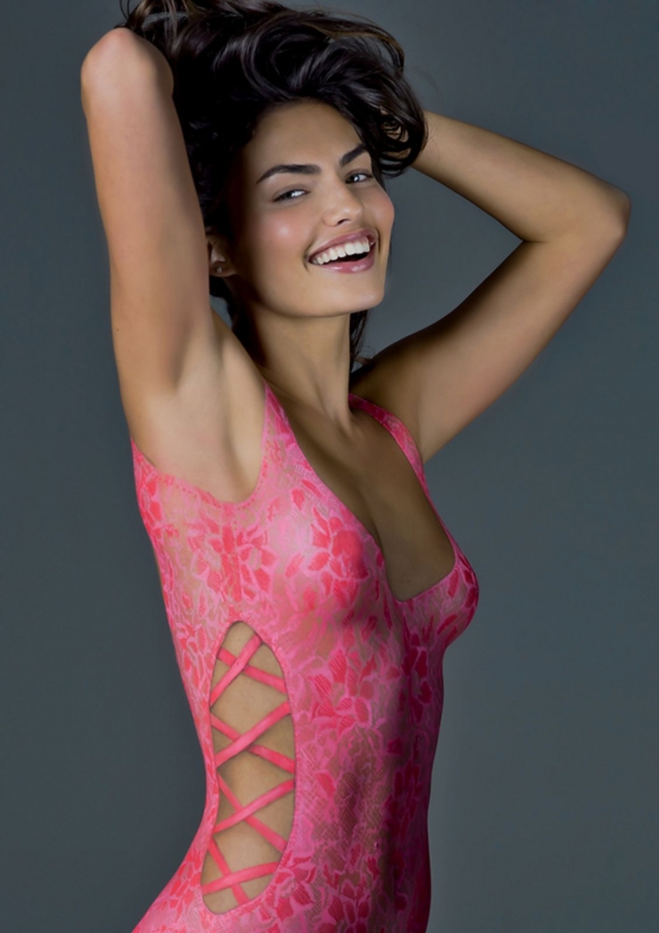 Alyssa Miller in body paint