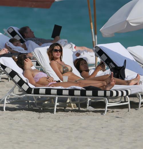 Aída Yéspica in a bikini