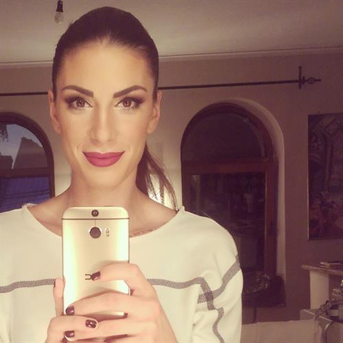 Ivana Španović taking a selfie