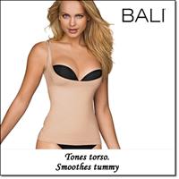 Elisandra Tomacheski in lingerie