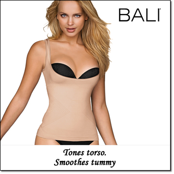 Elisandra Tomacheski in lingerie