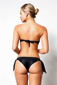 Elisandra Tomacheski in a bikini - ass