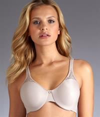 Elisandra Tomacheski in lingerie