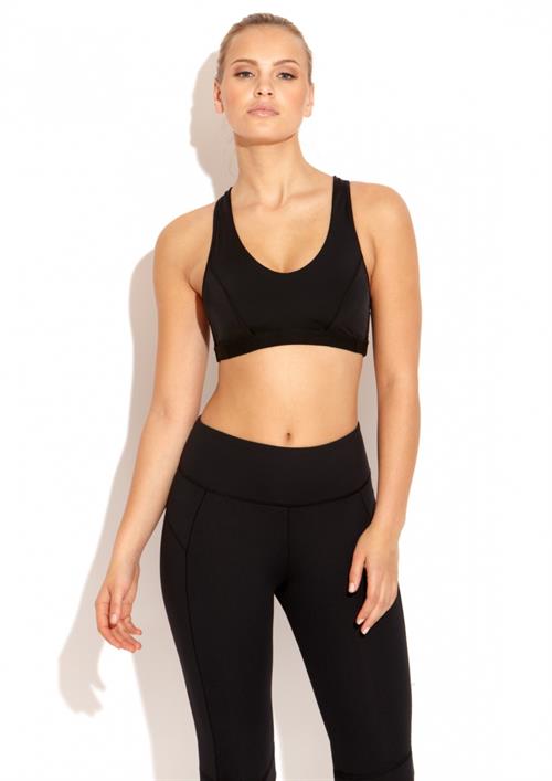 Elisandra Tomacheski