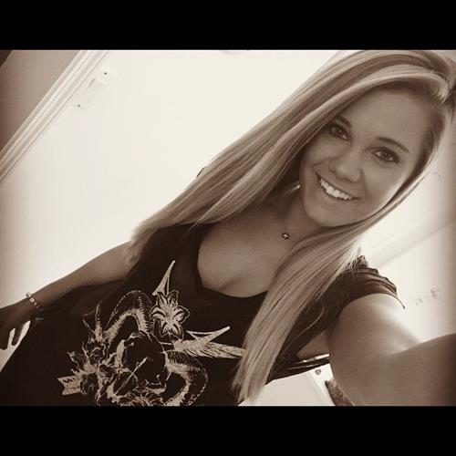 Kayla Garvey taking a selfie