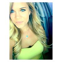 Kayla Garvey taking a selfie