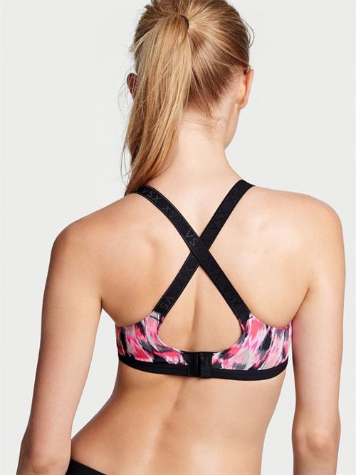 Vita Sidorkina in a bikini