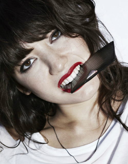 Daisy Lowe