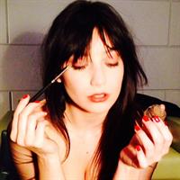 Daisy Lowe
