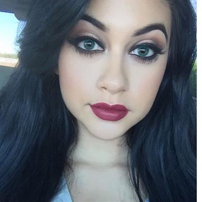 Jailyne Ojeda Ochoa taking a selfie