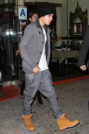 Selena Gomez leaving a restaurant in New York City on December 2, 2012