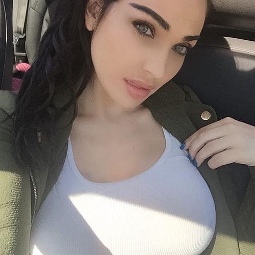 Kristina Basham taking a selfie