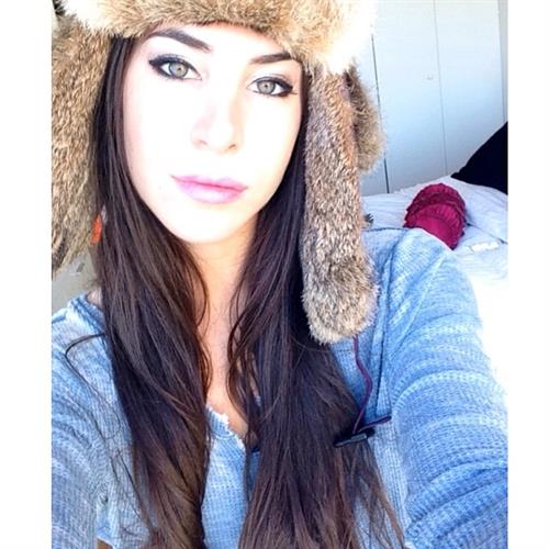 Jen Selter taking a selfie