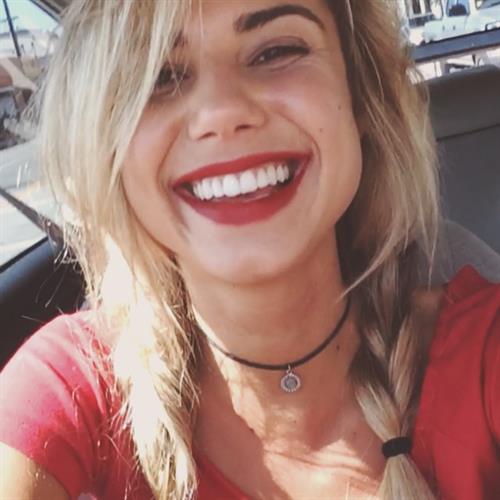 Sahara Ray taking a selfie