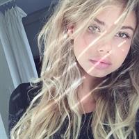 Sahara Ray taking a selfie