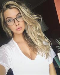 Emily Sears taking a selfie
