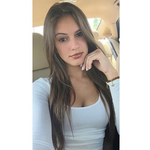 Betsy Alvarez taking a selfie