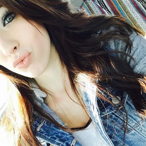 Caitlin McSwain taking a selfie