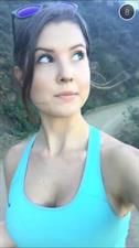 Amanda Cerny taking a selfie