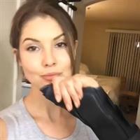 Amanda Cerny taking a selfie