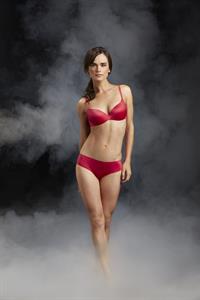 Gwendoline Taylor in lingerie