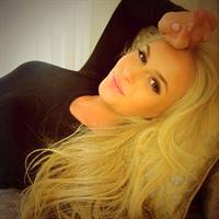 Anna Nyström taking a selfie