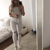 Anna Nyström taking a selfie