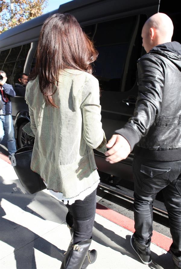 Selena Gomez leaving the ER in Los Angeles November 19, 2012 