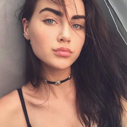 Anna Wolf taking a selfie