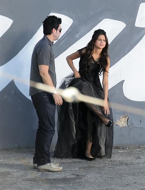 Behind the scenes of Selena Gomez's new video, 'Who Says' 