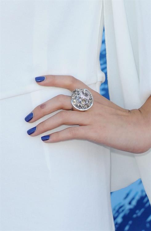 Selena Gomez at the 2010 Teen Choice Awards at the Gibson Amphitheatre on August 8 